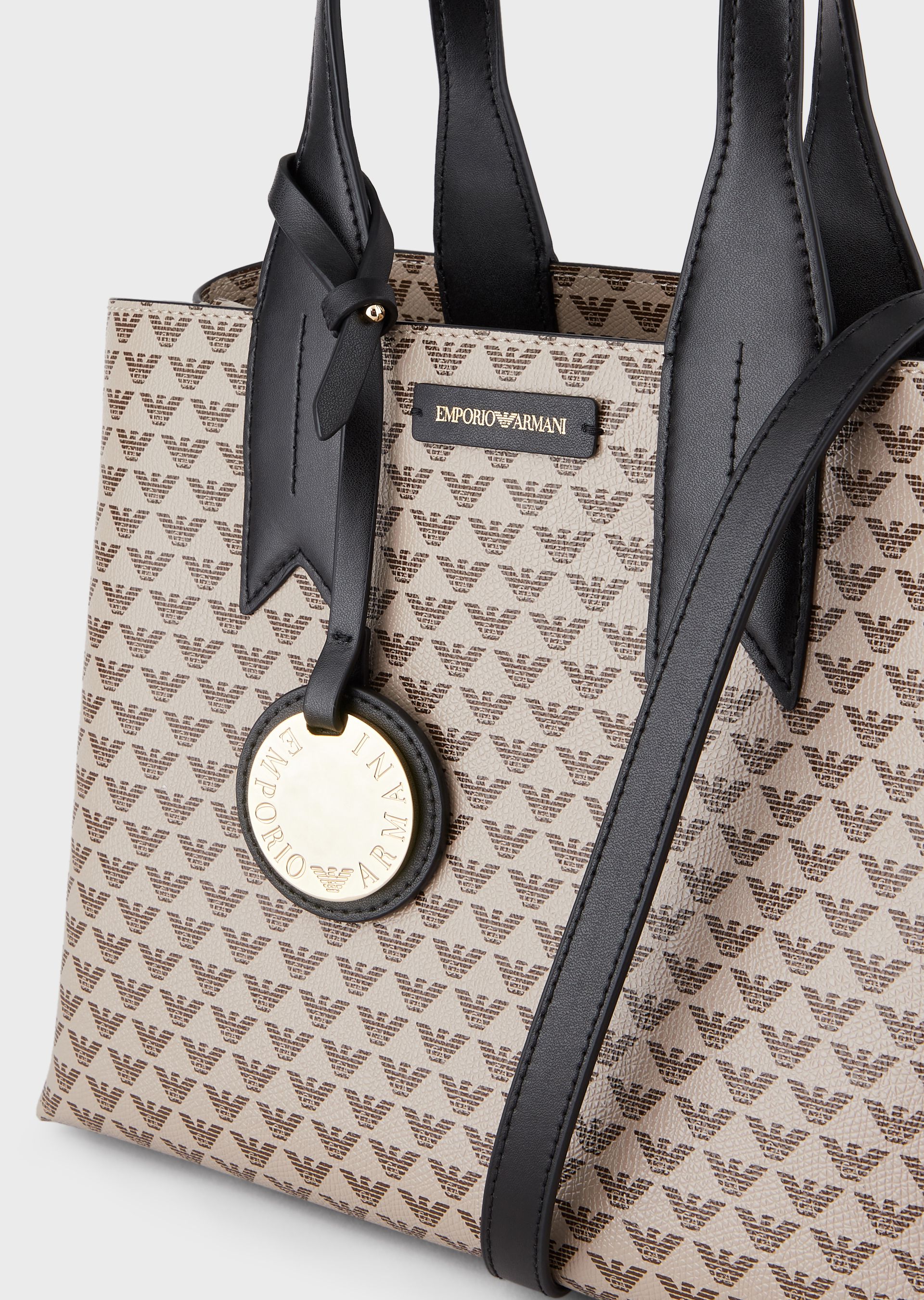 Bolso Emporio Armani mano logo marrón beige 168.00